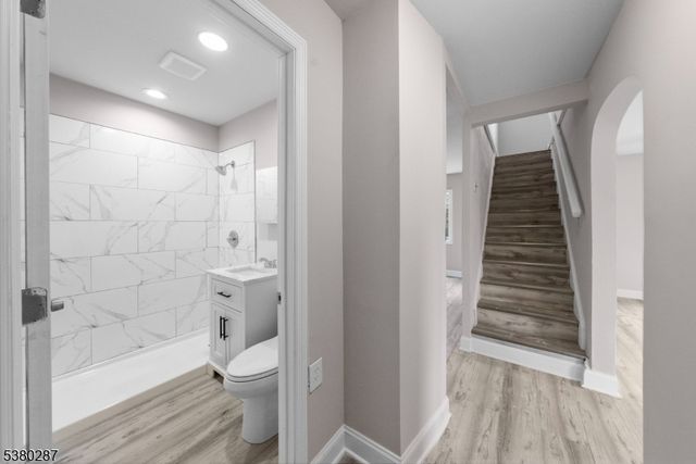 80 Burlington Rd, Clifton City, NJ 07012