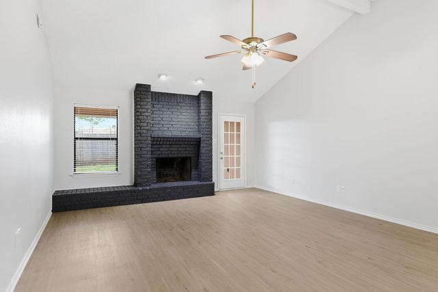 4009 Brookway Drive, Fort Worth, TX 76123