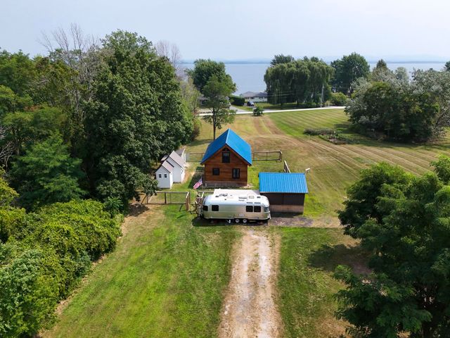 3770 Lakeview Drive, North Hero, VT 05474