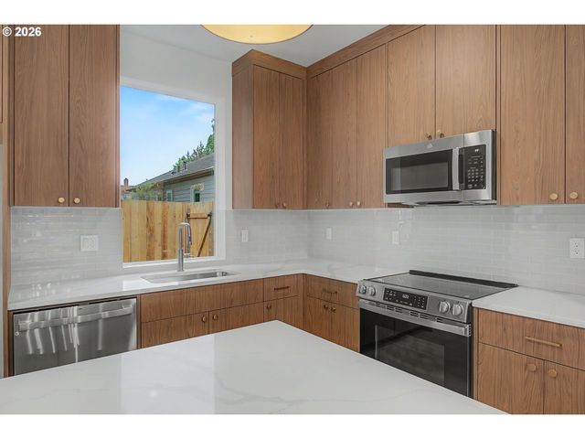 2922 Se FRANCIS St, Portland, OR 97202