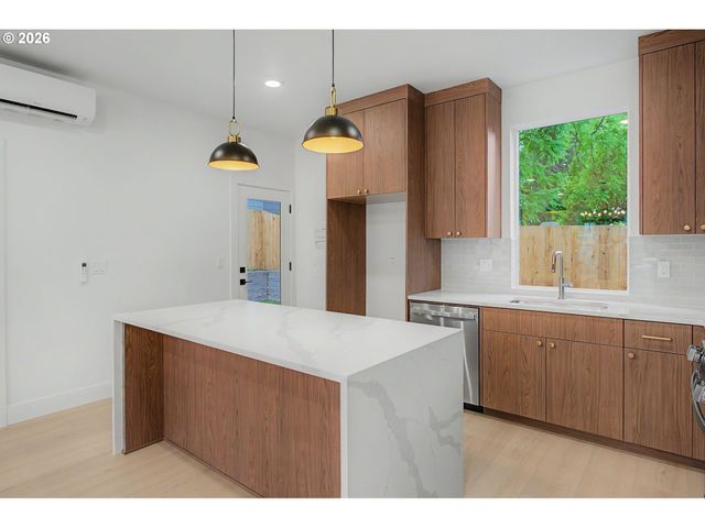2922 Se FRANCIS St, Portland, OR 97202
