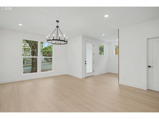 2922 Se FRANCIS St, Portland, OR 97202