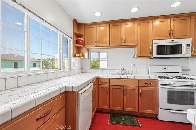 1808 Highland Avenue, Manhattan Beach, CA 90266
