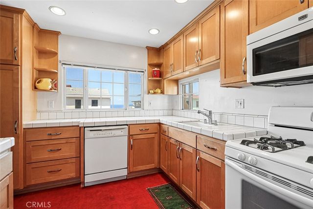 1808 Highland Avenue, Manhattan Beach, CA 90266
