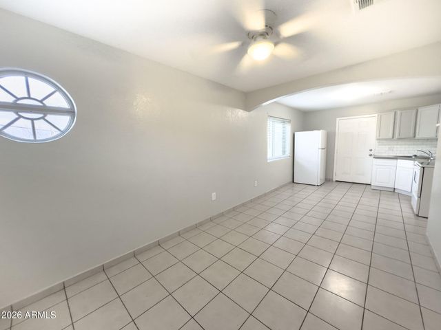 1023 E OLD SOUTHERN Avenue A, Phoenix, AZ 85042