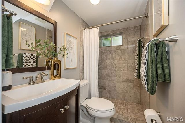 44 Millbrook Lane, St Louis, MO 63122