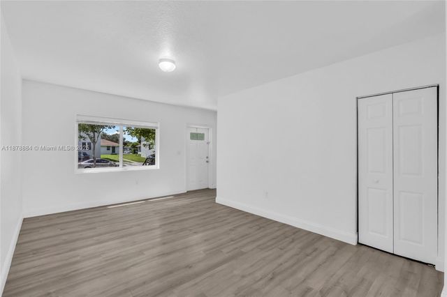 8329 NW 5th Ave 2, Miami, FL 33150