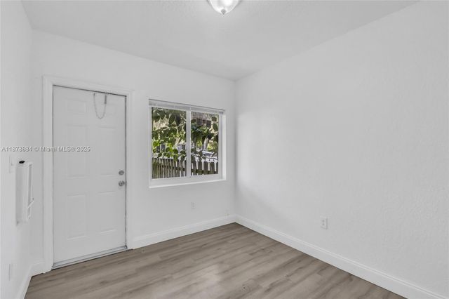 8329 NW 5th Ave 2, Miami, FL 33150