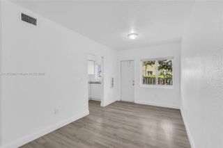 8329 NW 5th Ave 2, Miami, FL 33150