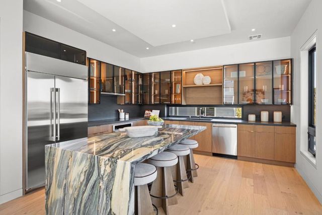 3724 Laurel Way, Redwood City, CA 94062