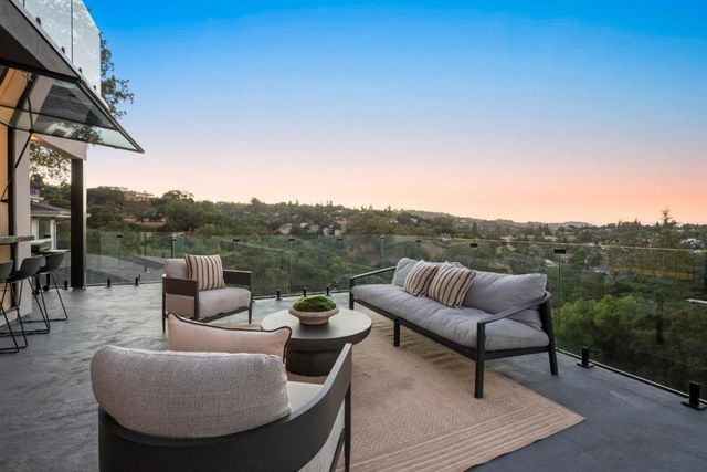 3724 Laurel Way, Redwood City, CA 94062