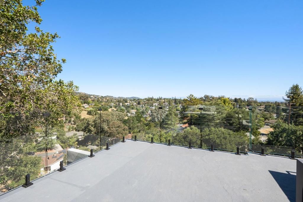 Image 15 of property listing at 3724 Laurel Way, Redwood City, CA 94062