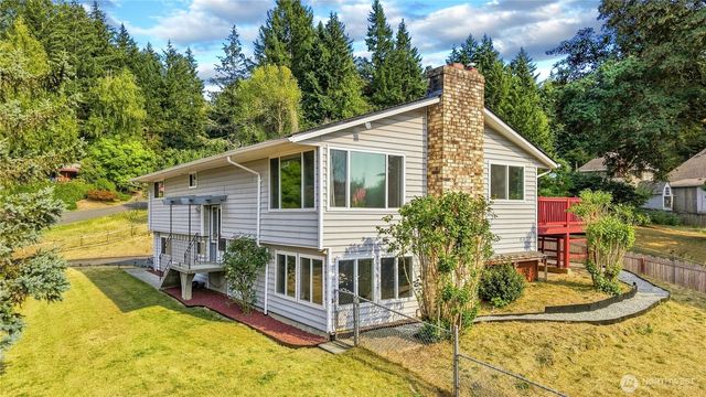 1875 NE Bentley Drive, Bremerton, WA 98311