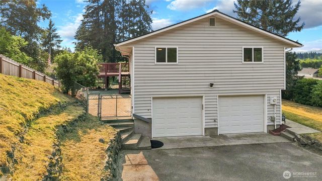 1875 NE Bentley Drive, Bremerton, WA 98311