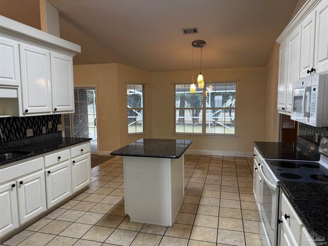 3313 Pitcher Plant Cir, Pensacola, FL 32506