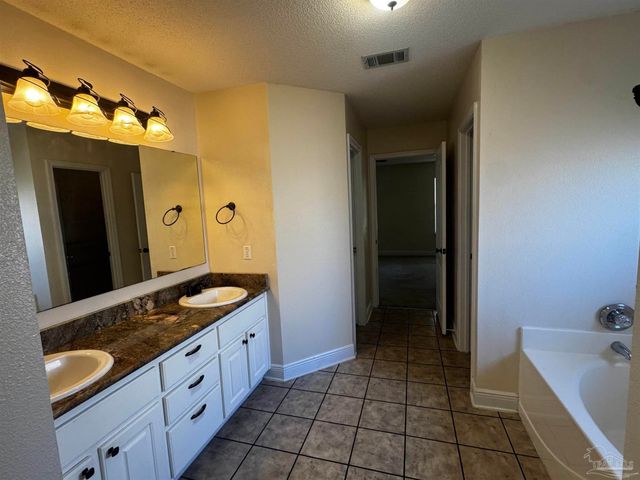 3313 Pitcher Plant Cir, Pensacola, FL 32506