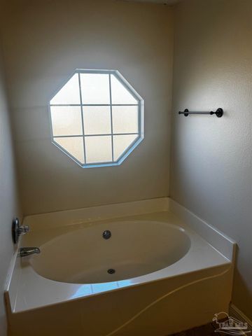 3313 Pitcher Plant Cir, Pensacola, FL 32506