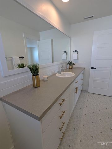 2008 W Concha St., Middleton, ID 83644