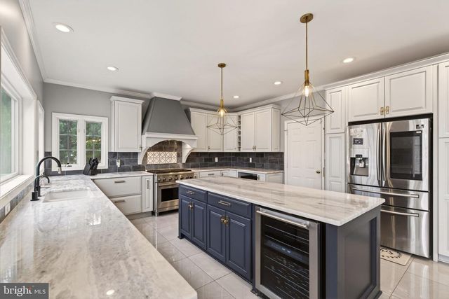 8020 POHICK RD, Springfield, VA 22153