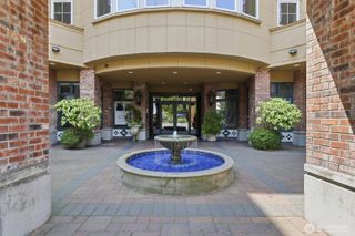 1417 Queen Anne Avenue N #303, Seattle, WA 98109