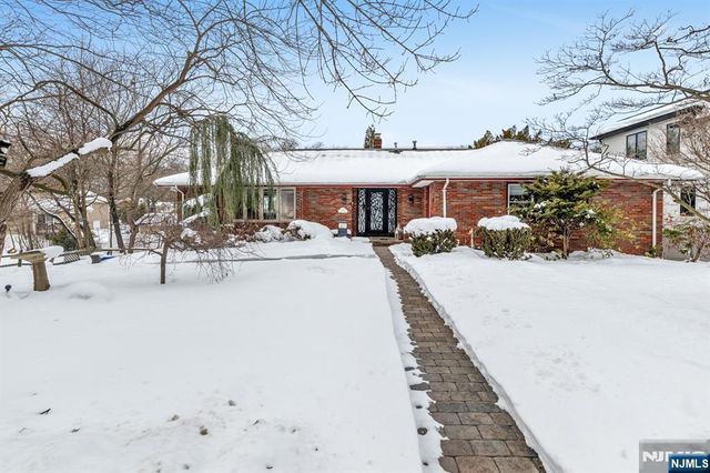 475 Cedar Lane, Paramus, NJ 07652