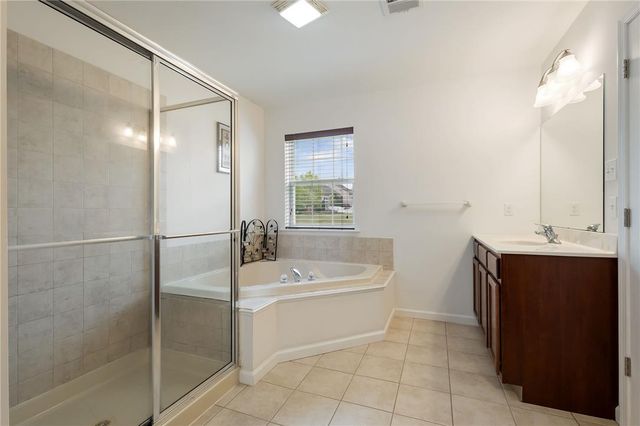 5039 Dale Trail, Upper Macungie Twp, PA 18104