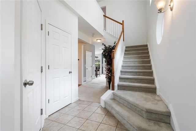 5039 Dale Trail, Upper Macungie Twp, PA 18104
