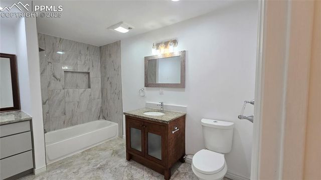 2029 Hollywood Drive, Pueblo, CO 81005