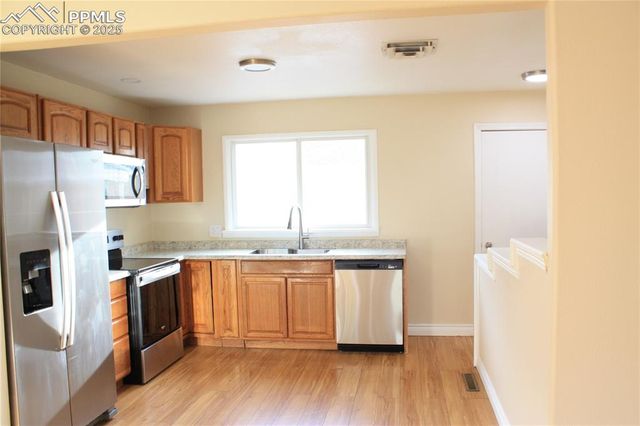 2029 Hollywood Drive, Pueblo, CO 81005