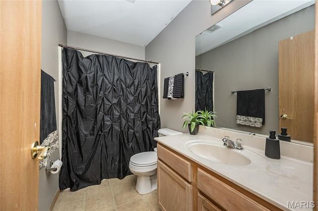 4617 Richmond Forest Drive, Florissant, MO 63034