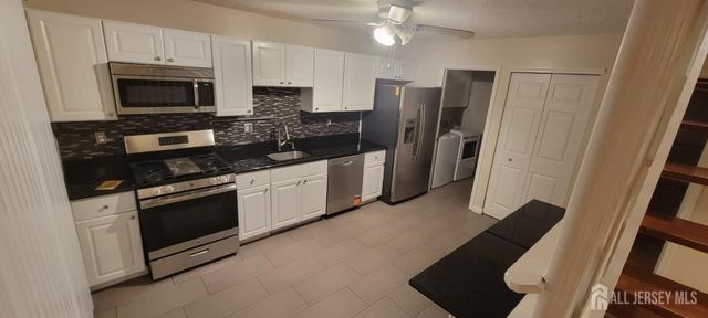 24 Cotoneaster Court, South Brunswick, NJ 08852