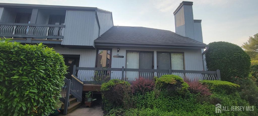 24 Cotoneaster Court, South Brunswick, NJ 08852