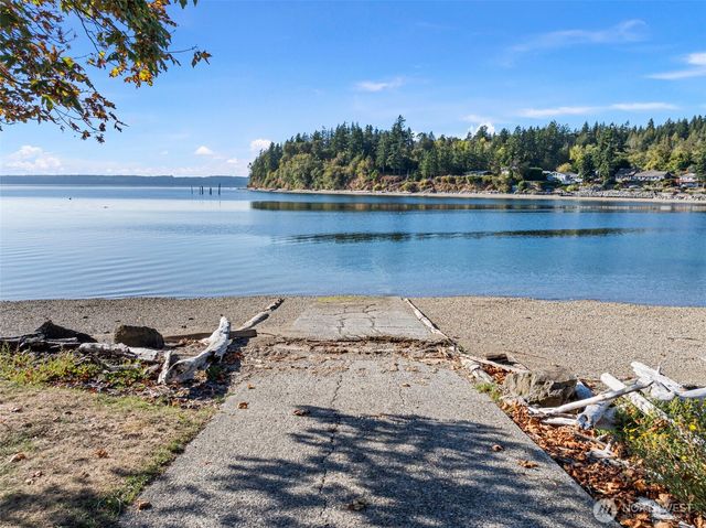 8216 175th Avenue SW, Longbranch, WA 98351