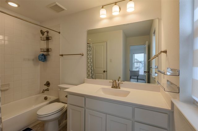 3573 Damsel Brooke Street, Lewisville, TX 75056