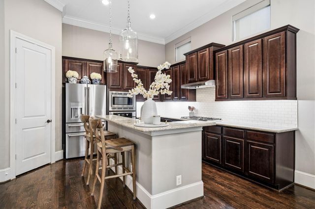 2709 Arabelle Grove, Houston, TX 77007