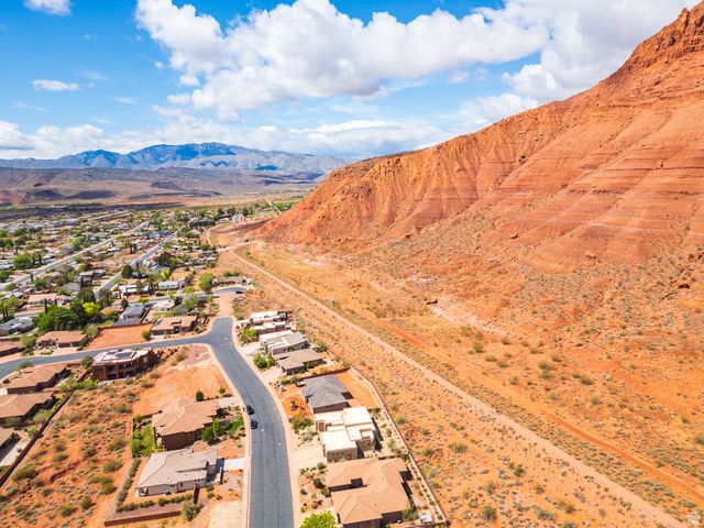 309 E 400 N, Ivins, UT 84738