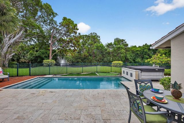 2754 Deer Creek Kelly Brooke Lane, Deerfield Beach, FL 33442