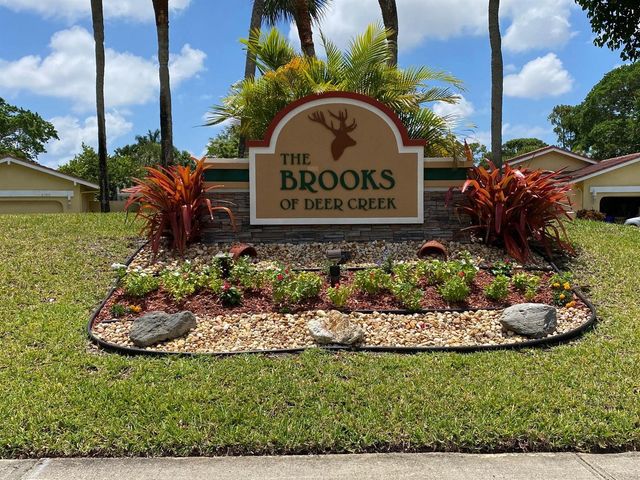2754 Deer Creek Kelly Brooke Lane, Deerfield Beach, FL 33442