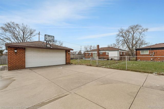 12918 Baird Avenue, Warren, MI 48088