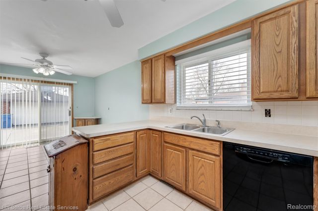 12918 Baird Avenue, Warren, MI 48088