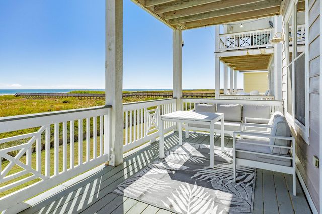 4215 Green Heron Drive, Galveston, TX 77554