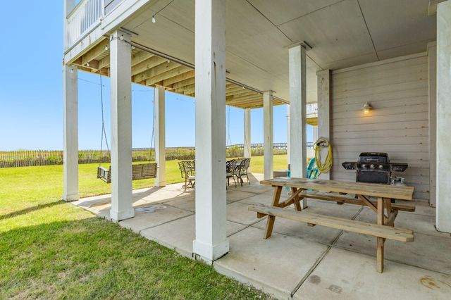 4215 Green Heron Drive, Galveston, TX 77554