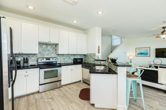 4215 Green Heron Drive, Galveston, TX 77554