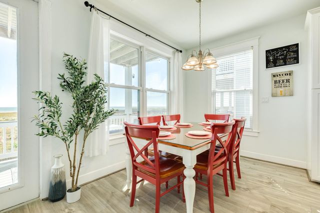 4215 Green Heron Drive, Galveston, TX 77554