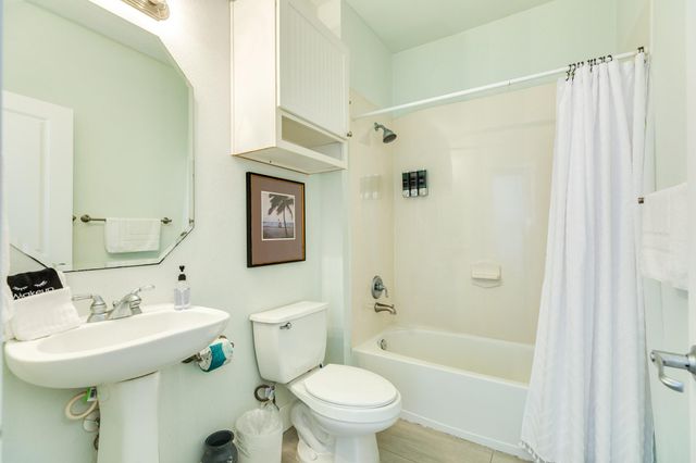 4215 Green Heron Drive, Galveston, TX 77554