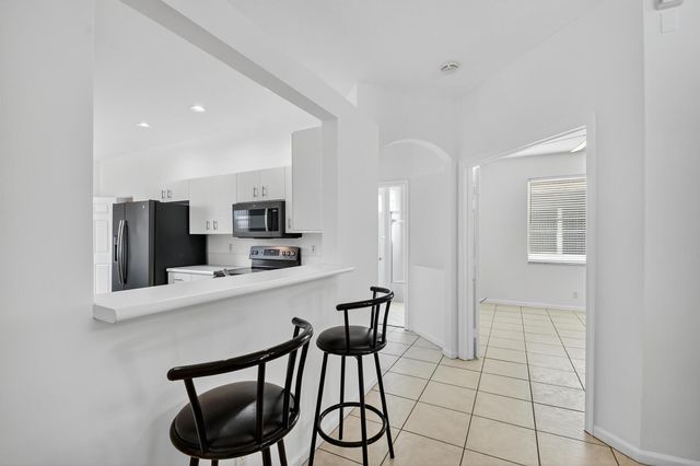 9675 N Crescent View Drive N, Boynton Beach, FL 33437