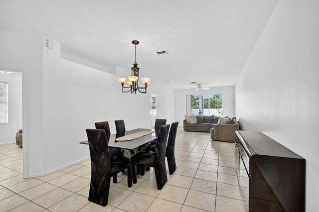 9675 N Crescent View Drive N, Boynton Beach, FL 33437