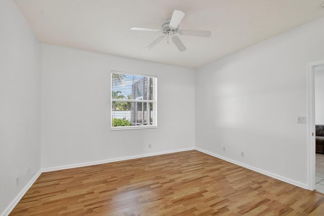 9675 N Crescent View Drive N, Boynton Beach, FL 33437
