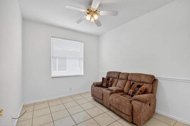 9675 N Crescent View Drive N, Boynton Beach, FL 33437