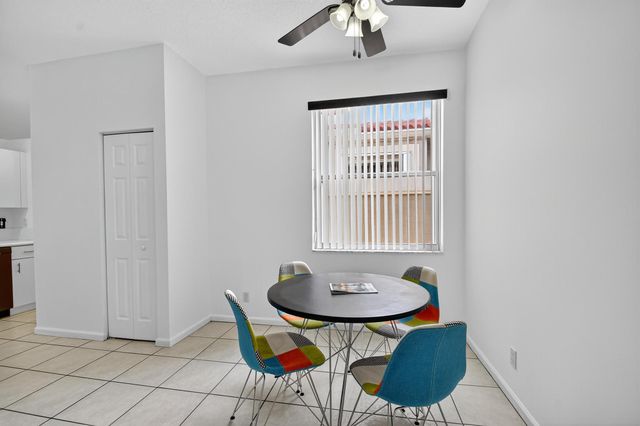 9675 N Crescent View Drive N, Boynton Beach, FL 33437